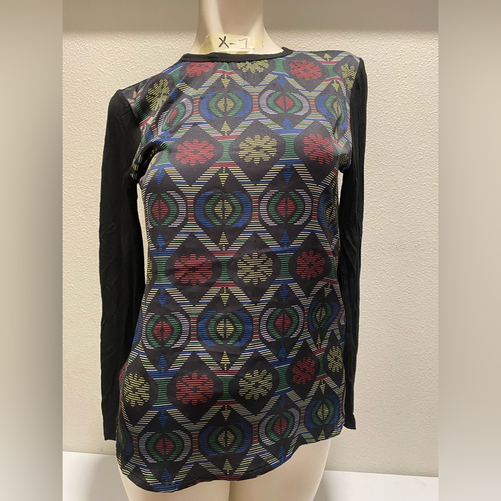 Miss Finch size small woman’s pullover shirt